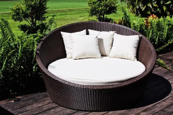 Synthetic Rattan Round Daybed - Image 2